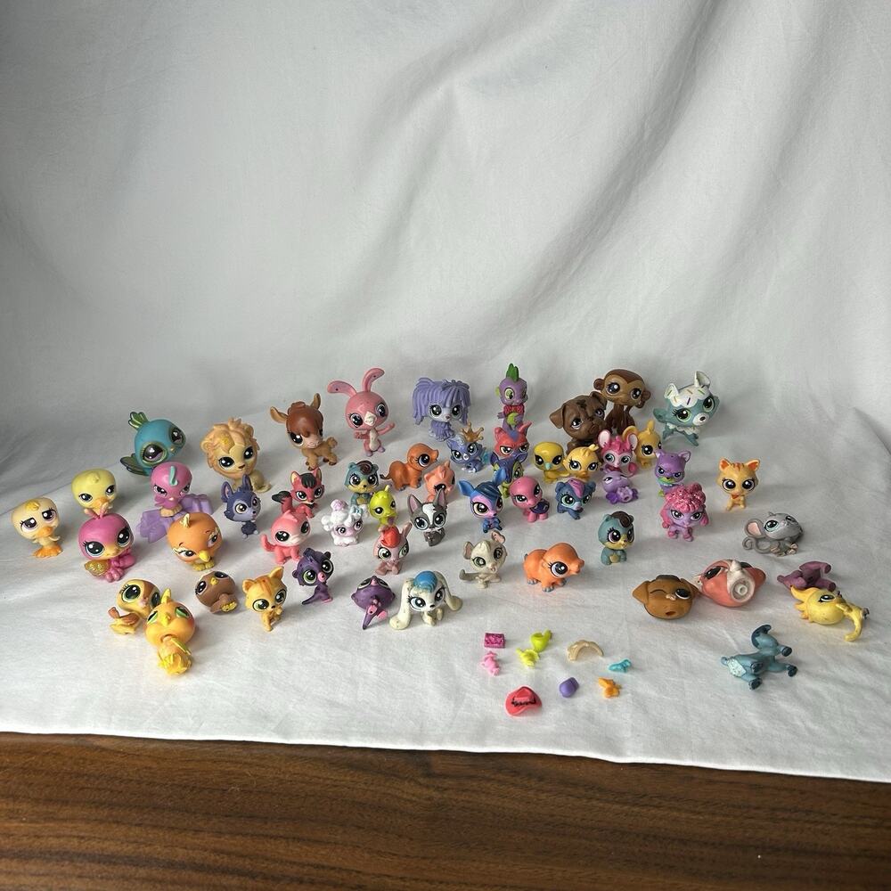 Littlest Pet Shop Multi-Color Assorted Mini Figures